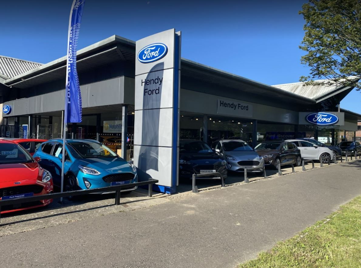 Hendy Ford Crawley Car dealership in Crawley AutoTrader